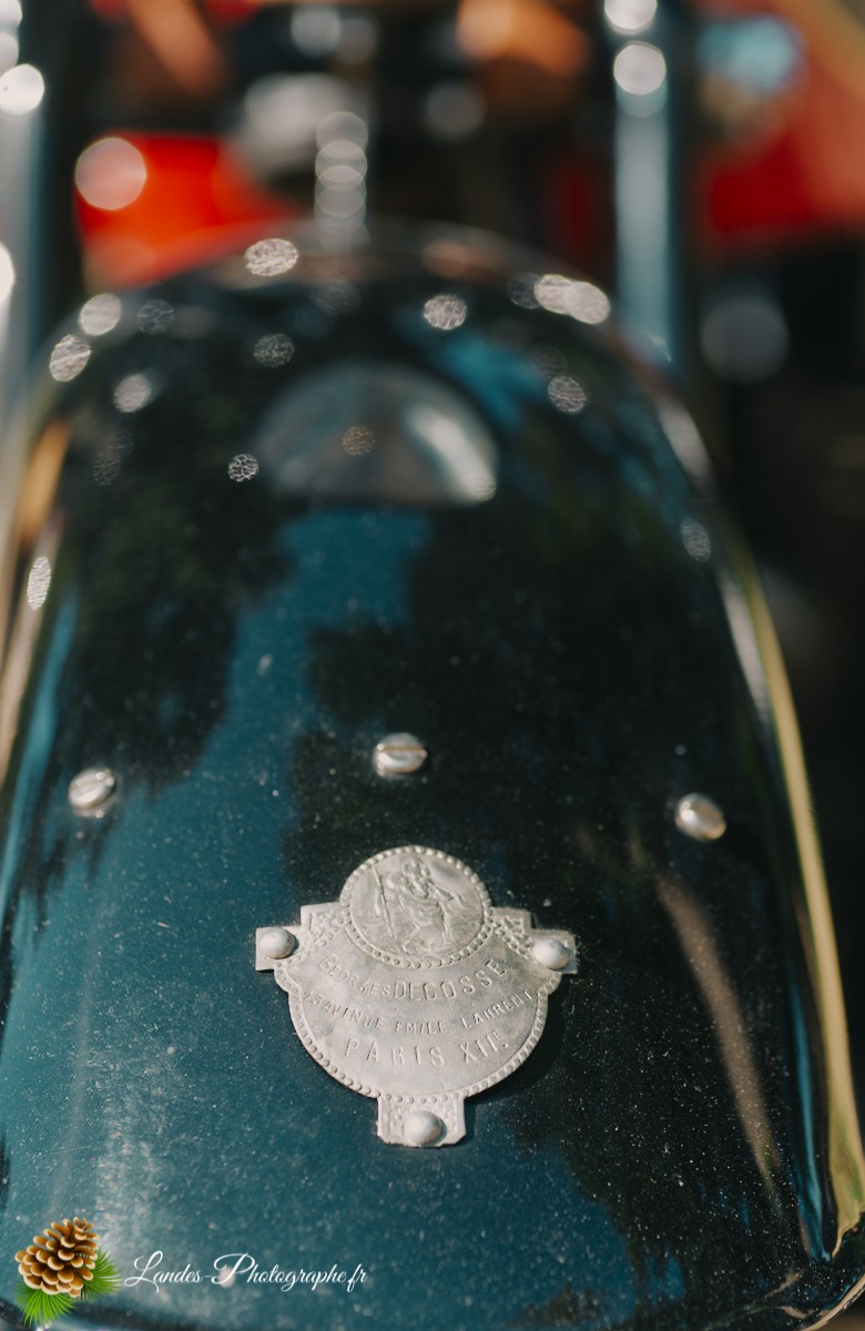 🚗 Car & Moto Addiction à Soustons : Le Charme Intemporel des Belles Anciennes